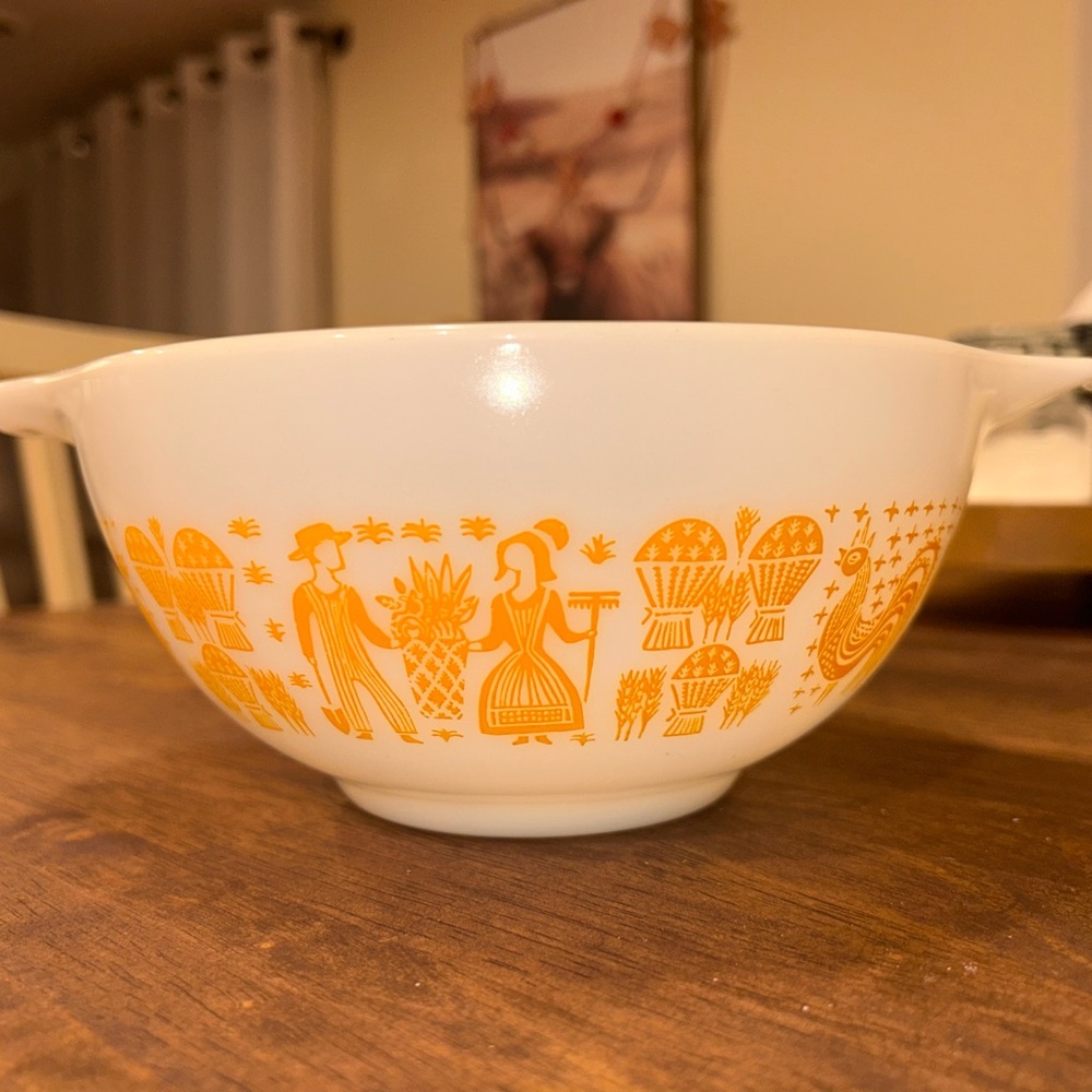 Vintage Pyrex Amish Butterprint Yellow Cinderella Bowl